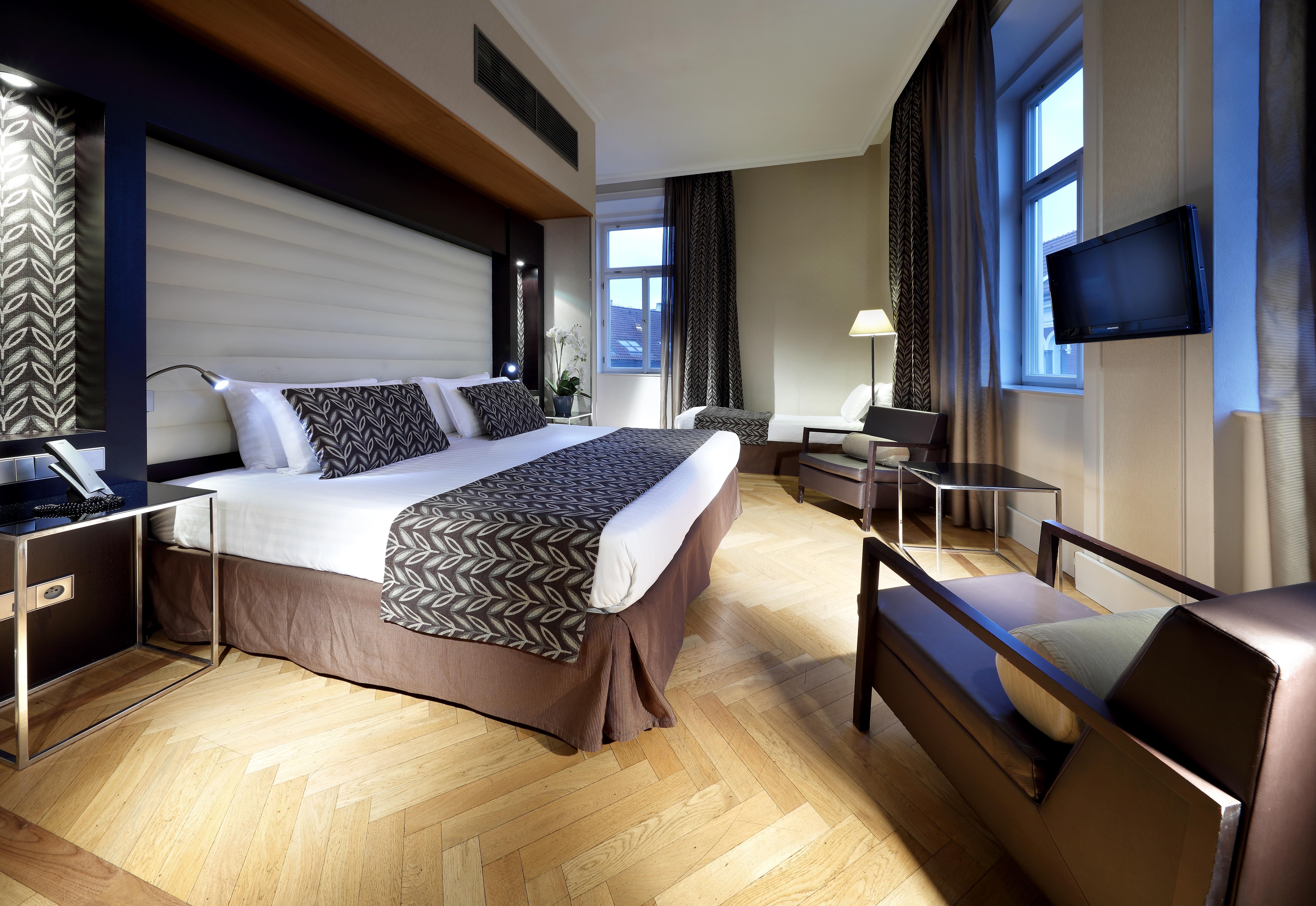 Готель Eurostars Thalia