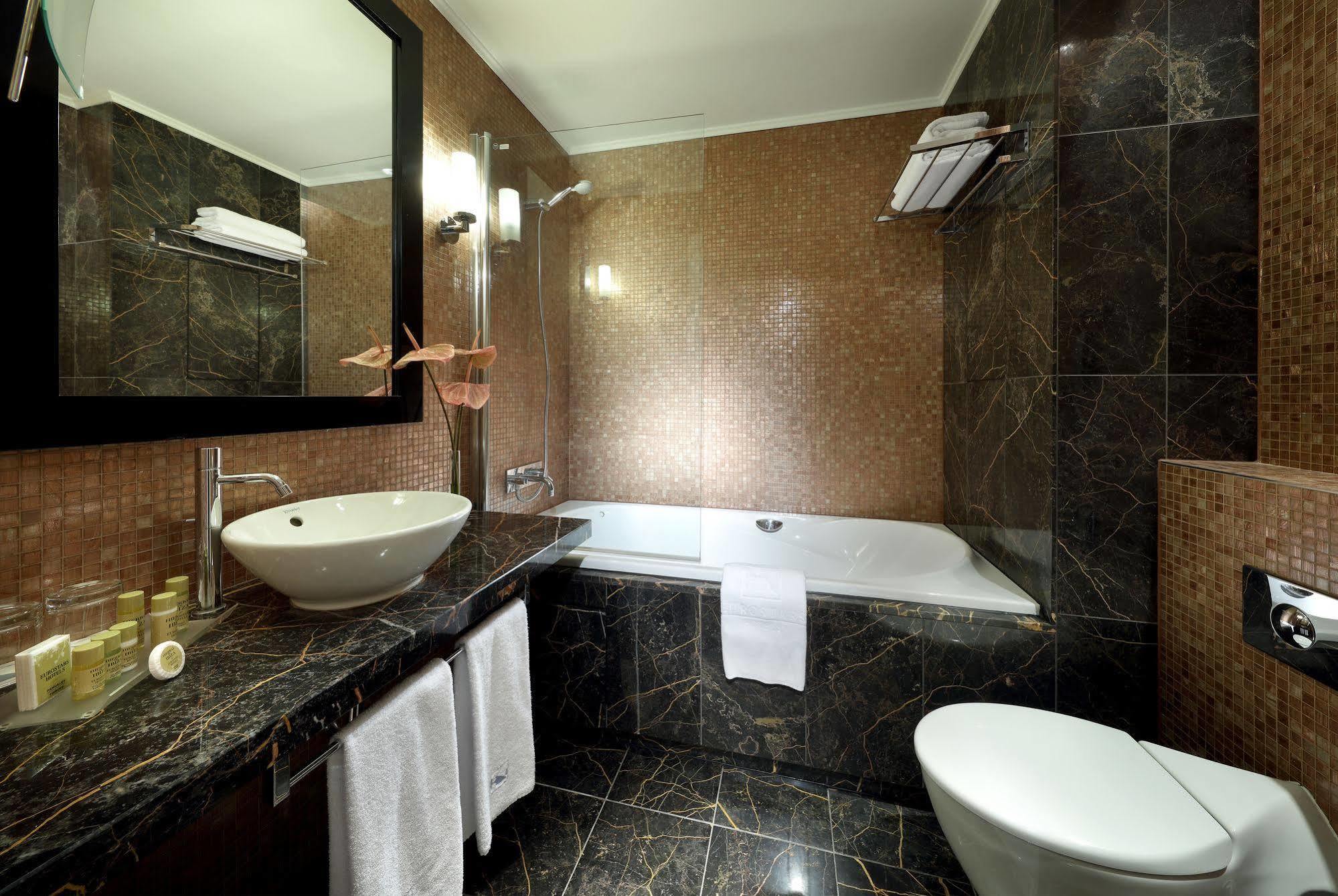 Готель Eurostars Thalia